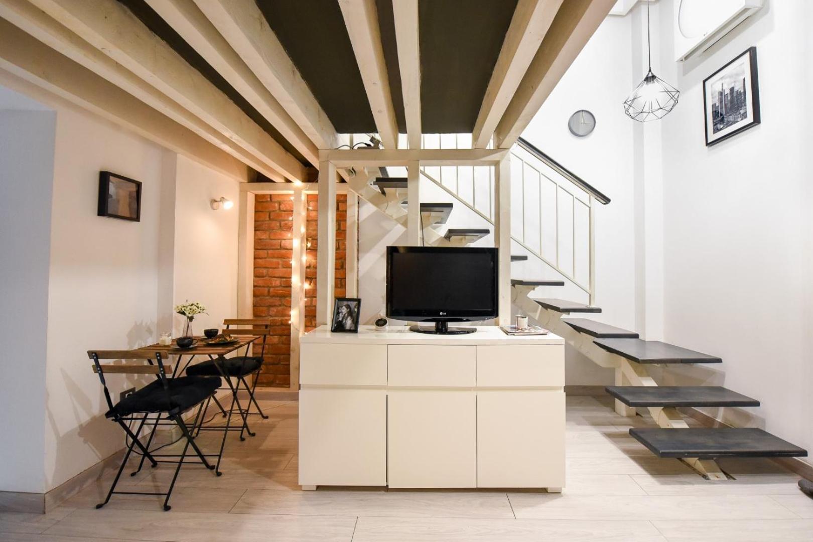 Central Comfort - Duplex-Style Studios On Regina Elisabeta Bucharest Room photo